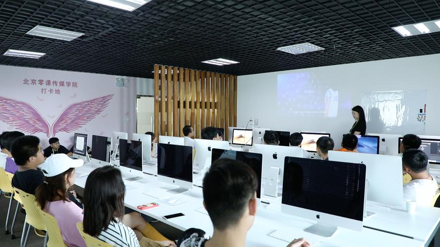 陈亚玲,公司经营范围包括:组织文化艺术交流活动;基础软件